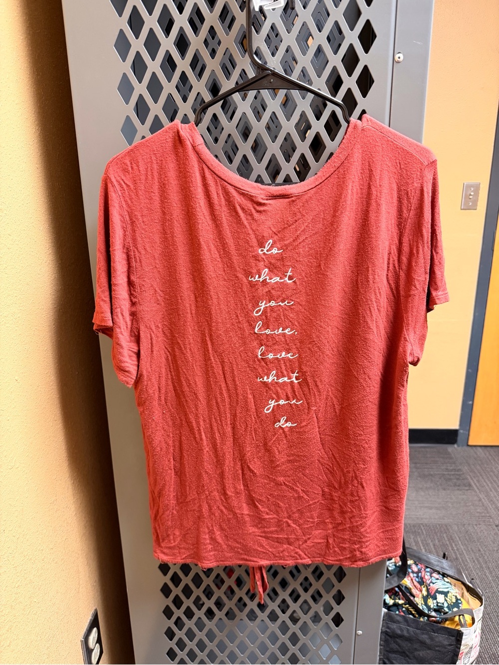 Happy Tee - Picture 2 of 3